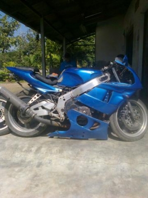ขาย cbr 400 89 แฟริ่งแต่งท่อแต่ง ถูกๆขายโล้ะ 25000