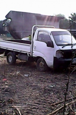 ขายรถบรรทุก4ล้อกลาง เกียจัมโบ้2700 ปี05 ขายถูกๆ110000เอกสารพร้อมโอน