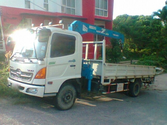 รถฮีโน่ 6 ล้อ FC9J  175 แรงม้า ปี 54  ติดเครน 3 ตัน  วิ่ง 40000  กม. สนใจติดต่อ 081 - 6079515