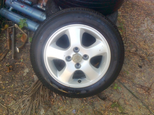 ขายล้อแม็ก ขอบ 14 ของวีออส มี 4 วงครบ ขายล้อแม็ก ขอบ 14 ของวีออส มี 4 วงครบ