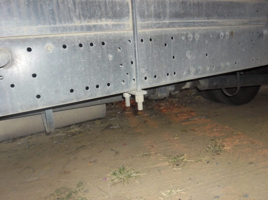 หกล้อMITSUBISHI เครื่อง140 แรง ยาว5 เมตร คันซีสวยเอกสารทะเบียนเต็ม สนใจโทรมานะครับ