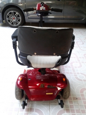 ขายรถไฟฟ้า 4 ล้อของคนแก่หรือคนพิการ แบบพับได้เพิ่งมาจากญี่ปุ่น