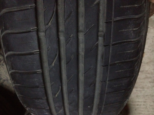ขายแม็กมือ2 ลายBBS ขอบ15 กว้าง 8.25 4รู100/114+ยางปี12 ราคา11,900 บาท ราคาถูก