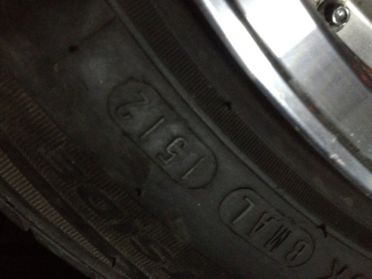 ขายแม็กมือ2 ลายBBS ขอบ15 กว้าง 8.25 4รู100/114+ยางปี12 ราคา11,900 บาท ราคาถูก