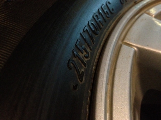 ขายแม็กเดิมมือ2 Isuzu Dmax ขอบ15 6 รู 139.7 +ยาง ราคา 6,500 บาท ราคาถูก ขายแม็กเดิมมือ2 Isuzu Dmax ขอบ15 6 รู 139.7 +ยาง ราคา 6,500 บาท ราคาถูก