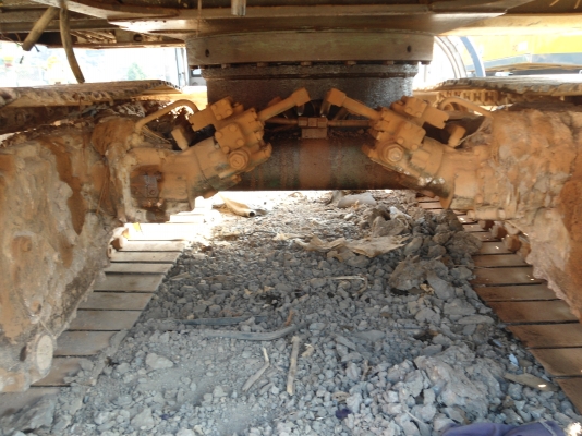 ขายรถแมคโครPC60-1lสภาพพร้อมใช้ สนใจติดต่อ บอย 085-156-2314