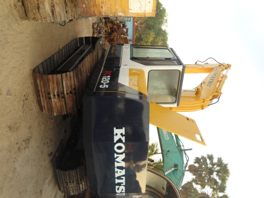 ขายรถแมคโครPC100-5 ไฟฟ้าครบโซ่ใหม่ เอกสารอินวอย สภาพพร้อมใช้ สนใจติดต่อ บอย 085-156-2314