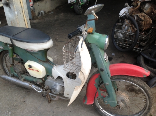 ขายรถc100มีทะเบียนราคา40000