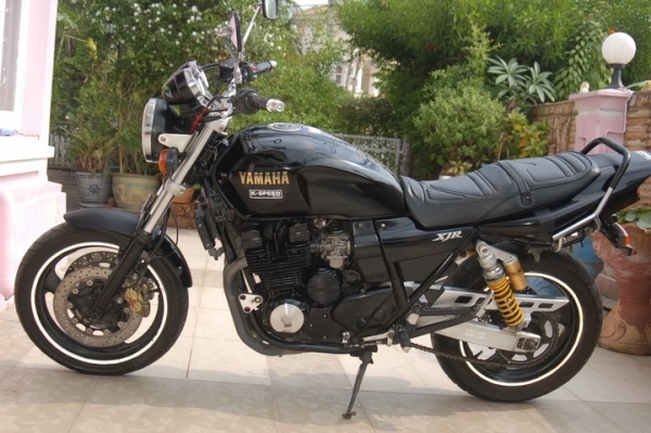 XJR400 ปี2000 Black Edition บวกงานเคฟล่า ท่อสูตร สวยๆๆ