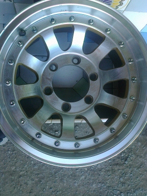 ล้อ japan ขอบ15  6รู ET15 กว้าง7นิ้ว 4วง ราคา7500บาท
