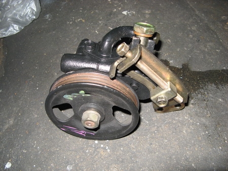 ปั๊มพวงมาลัยเพาเวอร์ mazda protege