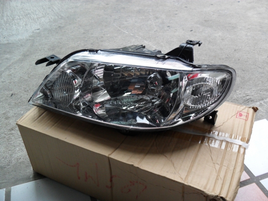 ไฟหน้า mazda 323 protege ไฟหน้า mazda 323 protege