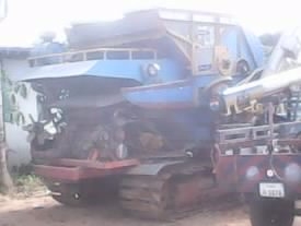 ขายด่วน รถเกี่ยวข้าว ศรีเจริญ อุ้มขวา 2.5 ตัน ปรับระดับขึ้นลงได้ดีมากๆ เครื่องยนต์ของ NISSAN 260 แรง MD 92 ปั๊มเบอร์ 23 ไดกิ้น ช่วงล่างใหญ่โซ่บูทใบแทรกของ PC 200 สภาพดี 70\% พร้อมใช้งานได้เลยทันทีครบ