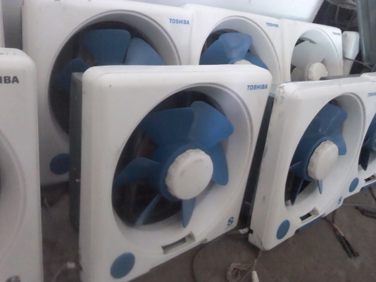 พัดลมดูอากาศ TOSHIBA แบบเชื่อกดึง