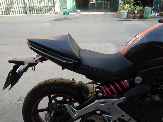 ขาย ครอบเบาะท้าย ER6n ถูกๆราคา800 บาท