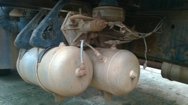 ขายเทนเลอร์ 10 ล้อ 2 เพลา บรรทุกแบคโฮ 200 NISSAN CW30M เครื่อง 230 แรงม้า พวงมาลัยพาวเวอร์ เบรคทิฟฟี่ เอกสารทะเบียนพร้อมโอนครับ ขายเทนเลอร์ 10 ล้อ 2 เพลา บรรทุกแบคโฮ 200 NISSAN CW30M เครื่อง 230 แรงม้า พวงมาลัยพาวเวอร์ เบรคทิฟฟี่ เอกสารทะเบียนพร้อมโอนครับ