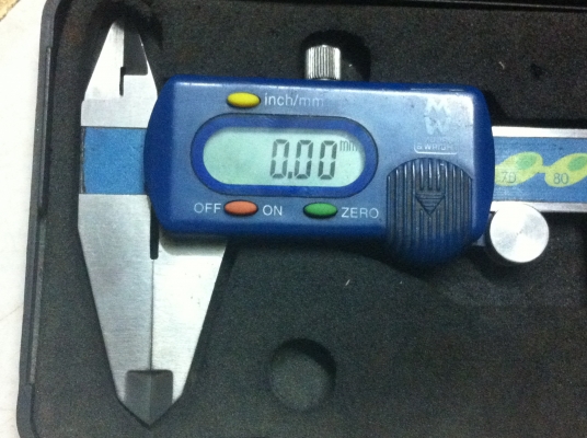 เวอร์เนียดิจิตอล Moore &amp; Wright 6 นิ้ว วัดงานได้ละเอียด 0.01  วัดกว้าง ยาว ลึก นอก-ใน จากอังกฤษแท้(มี 1 อัน