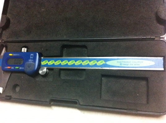 เวอร์เนียดิจิตอล Moore &amp; Wright 6 นิ้ว วัดงานได้ละเอียด 0.01  วัดกว้าง ยาว ลึก นอก-ใน จากอังกฤษแท้(มี 1 อัน