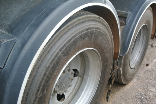 HINO FM1J  ยอดจัดให้ยอดที่ 1,600,000 บาทค่ะ