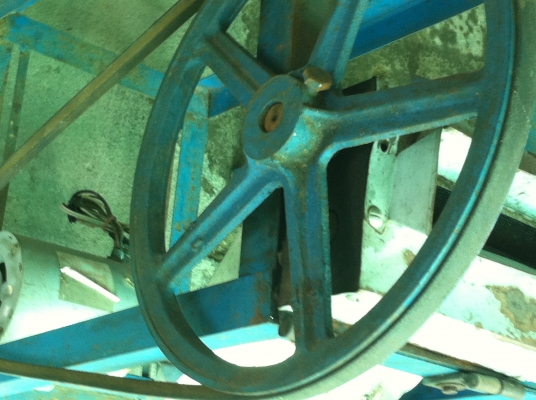 เครื่องหั่นเนื้อ และหนัง ให้มีเส้นขนาดเล็กๆเท่ากันทุกช่อง