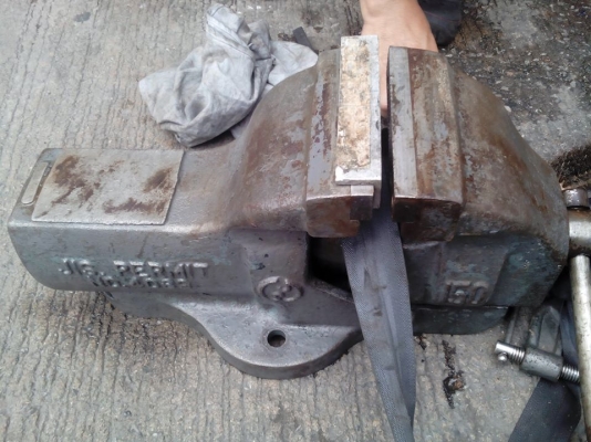 ปากกาจับงาน 6 นิ้วเก่าญี่ปุ่น 2 ตัวครับ