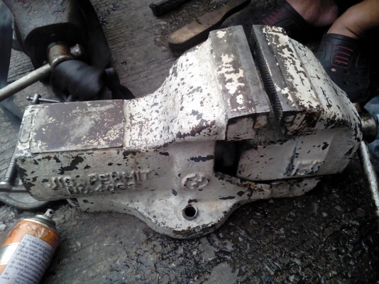 ปากกาจับงาน 6 นิ้วเก่าญี่ปุ่น 2 ตัวครับ