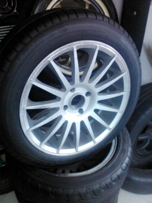 ขายล้อขอบ16 กว้าง7 /4รู100 ออฟ38 ครับ สีพอได้ครับ พร้อมยางครับ