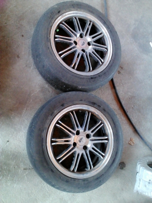 ขายล้อขอบ15สวยๆครับ ไม่แพง กว้าง6 /ออฟ36 4รู100  พร้อมยางครับ