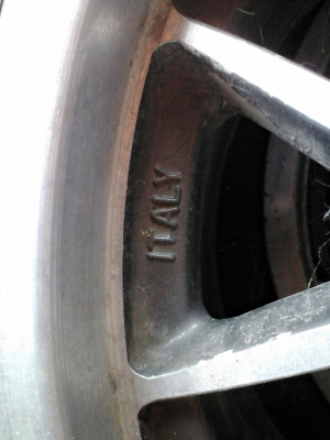 ขายล้อแม็ก 15 กว้าง7 4รู100 ครับ ออฟ36 พร้อมยาง ครับ