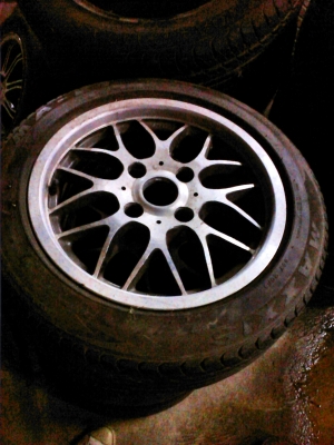 ขายล้อแม็ก 15 กว้าง7 4รู100 ครับ ออฟ36 พร้อมยาง ครับ