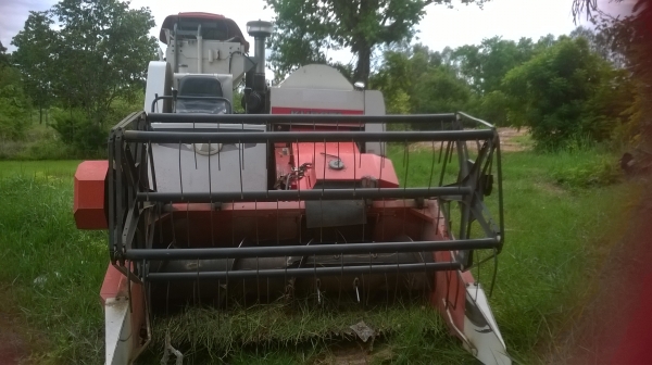 ขายรถเกี่ยวข้าว kubota dc60 พลัส พร้อมใช้งานครับราคา 349000 เทานั้น ขายรถเกี่ยวข้าว kubota dc60 พลัส พร้อมใช้งานครับราคา 349000 เทานั้น