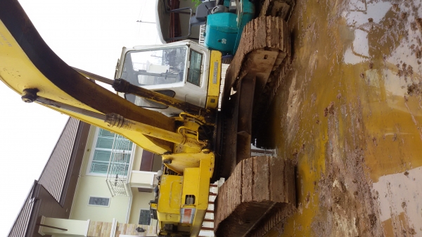 ขาย KATO HD 900   จบที่ราคา 400000 บาท