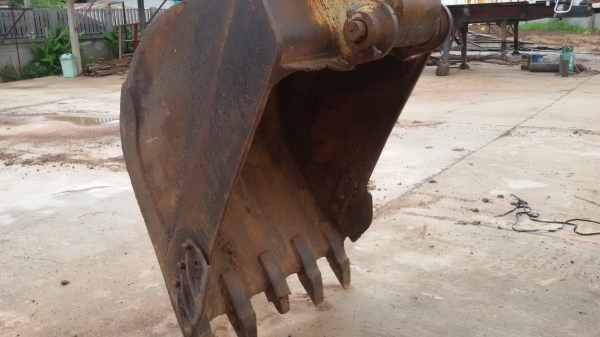 ขาย KATO HD 900   จบที่ราคา 400000 บาท