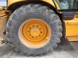 รถตักหน้าขุดหลัง Komatsu WB93R  5330ชม. นำเข้าเองจากสเปน สนใจโทร. 080-6565422