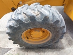รถตักหน้าขุดหลัง Komatsu WB93R  5330ชม. นำเข้าเองจากสเปน สนใจโทร. 080-6565422