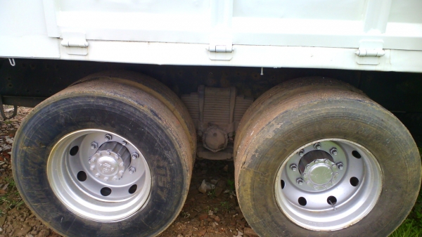 สิบล้อ HINO MEGA FL 220 รถปี48 รุ่นพิเศษ กระบะยาว 7.5 เมตร จัดไฟแน๊นซ์ได้เต็มร้อยเปอร์เซ็นต์ หลุดมัดจำ.