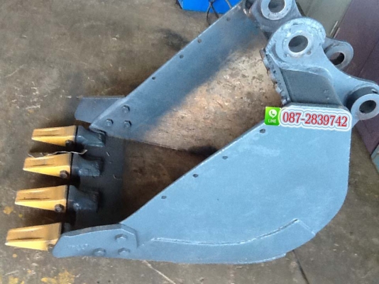 ขายรถแบคโฮ KOMATSU PC 60-5 S/N 231XX ให้หัวกระแทกพร้อมปุ๊งกี๋