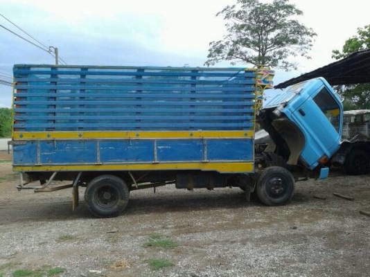 ขายรถบรรทุกหกล้อ ISUZU KS22R เครื่อง 4BD1-110  แรง หัวกระดกได้ แชสซีสวย ทะเบียนพร้อม