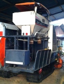 รถเกี่ยวข้าวDC60พลัสพร้อมใช้