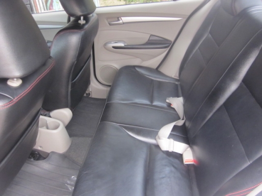 ขายรถเก๋ง Hondy city สภาพสวยเดิมวิ่งน้อย ขายรถเก๋ง Hondy city สภาพสวยเดิมวิ่งน้อย