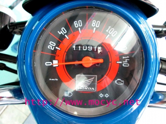 SCOOPY-I สีน้ำเงินขาว ระบบหัวฉีด สต๊าทมือ กุญแจนิรภัย 2 ชั้น ฟรีค่าโอน แถม 4 รายการ 25900