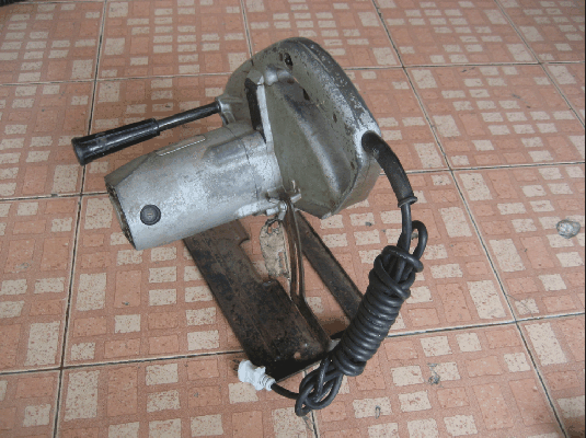 ขายเลื่อยวงเดือน 10นิ้ว Makita 5201N 1750W. 3700/min Made in japan 100\%.