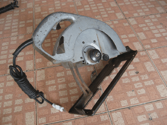 ขายเลื่อยวงเดือน 10นิ้ว Makita 5201N 1750W. 3700/min Made in japan 100\%.