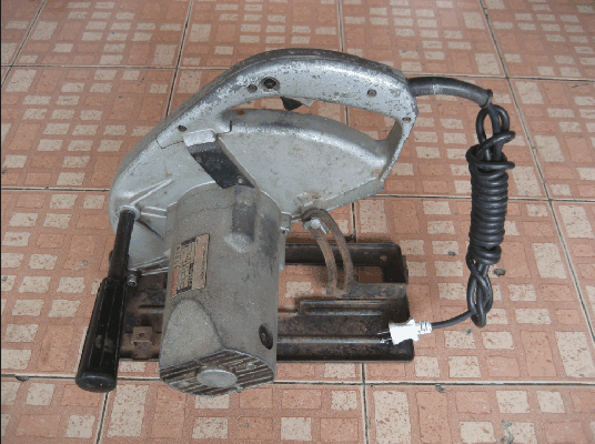 ขายเลื่อยวงเดือน 10นิ้ว Makita 5201N 1750W. 3700/min Made in japan 100\%.