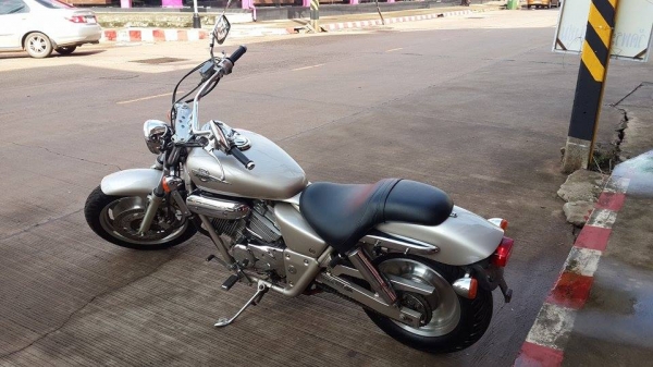 มาใหม่คับ HONDA MAGNA V25 250cc..ปี1996 อินวอยส์ สรรพสามิตรแท้คับ สภาพเดิมๆ สวยๆ เครื่องแน่นมากคับ สีบรอนด์ทอง ราคา 59000 บาท สนใจติดต่อ 081-0578282 คับ พร้อมส่งทั่วไทยคับ POP BIGBIKE SAKONNAKHON.....