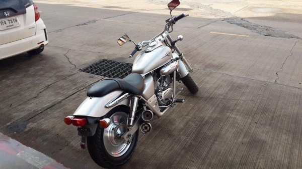 มาใหม่คับ HONDA MAGNA V25 250cc..ปี1996 อินวอยส์ สรรพสามิตรแท้คับ สภาพเดิมๆ สวยๆ เครื่องแน่นมากคับ สีบรอนด์ทอง ราคา 59000 บาท สนใจติดต่อ 081-0578282 คับ พร้อมส่งทั่วไทยคับ POP BIGBIKE SAKONNAKHON.....