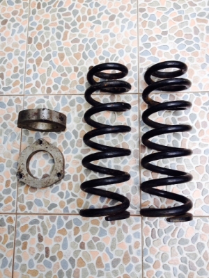 สปริงวีโก้4x4เดิม+รองเหล็ก4นิ้ว กับ สปริงฟอจูนเนอร์ เดิม+รองมิเนียม1นิ้ว