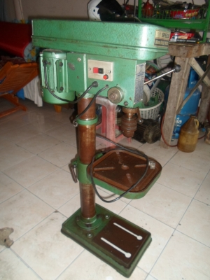 แท่นเจาะ สภาพสวย  มอเตอร์ 2 สาย พร้อมใช้งาน สูง1.20 เมตร   5,000