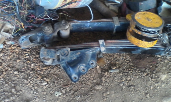 แหนบหน้า UD CWM45 ... 5500บาท แหนบหน้า UD CWM45 ... 5500บาท