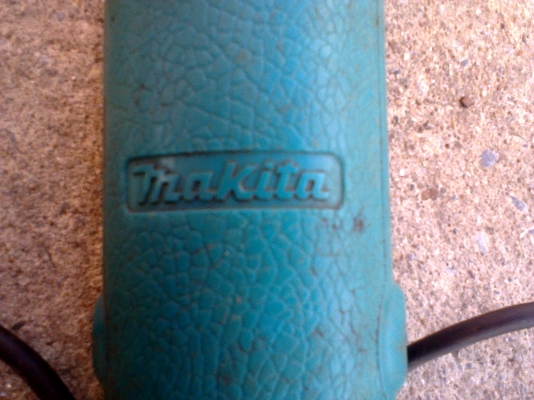 เครื่องเจียรมากีตาสภาพพร้อมใช้งานครับเดิมๆครับเสียงนิ่มเป็นของมากีตาครับราคานี้คุ้มครับ